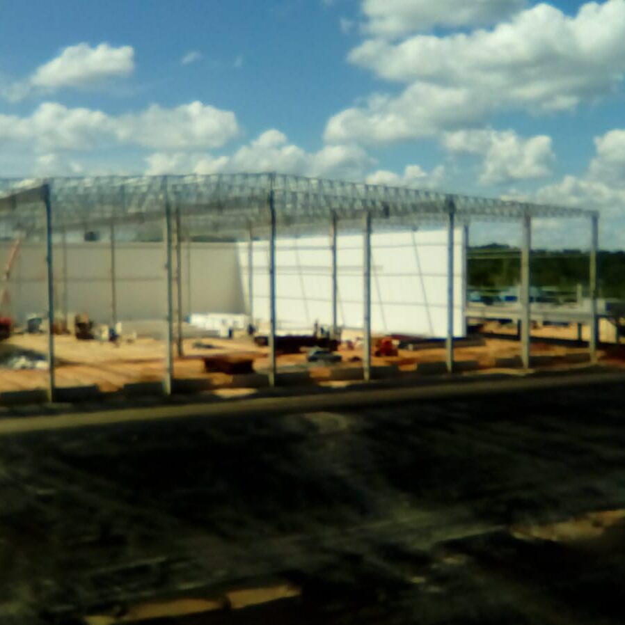 LR EMPREENDIMENTOS - GALPÃO INDUSTRIAL JBS – RIBEIRÃODAS NEVES-MG - 8.600 M² - 12 METROS DE PÉ DIREITO